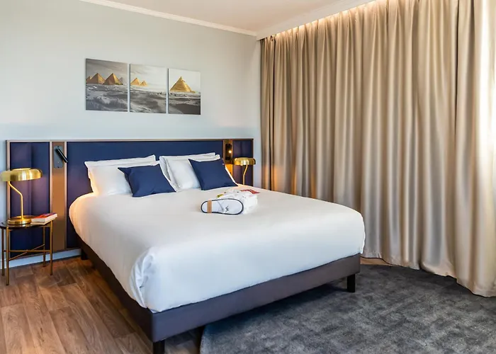 Mercure Toulouse Aeroport Отель Бланьяк